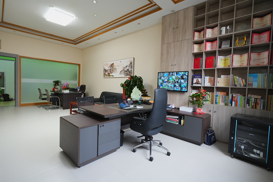 办公室3.jpg